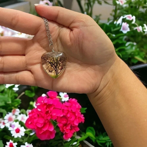 Resin Flower Pressed & Tree Heart Pendant Charm Stainless Steel Necklace - Picture 2 of 3